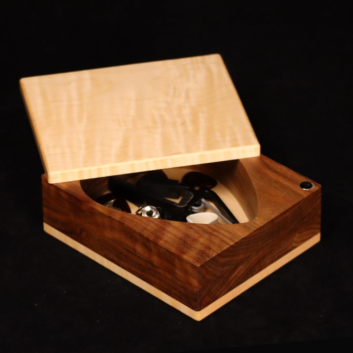 chechen Caribbean rosewood with curly maple lid wood guitar pick and capo box top view open loaded
